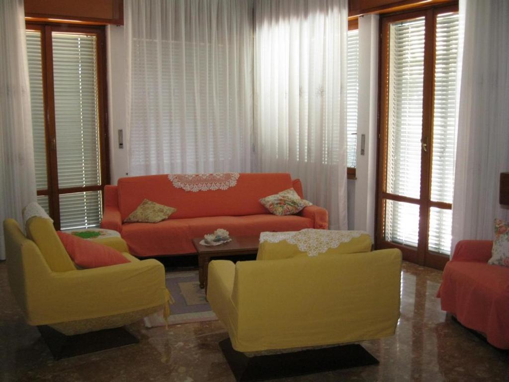 La Casa Dei Pini Bed & Breakfast Malnate Eksteriør bilde